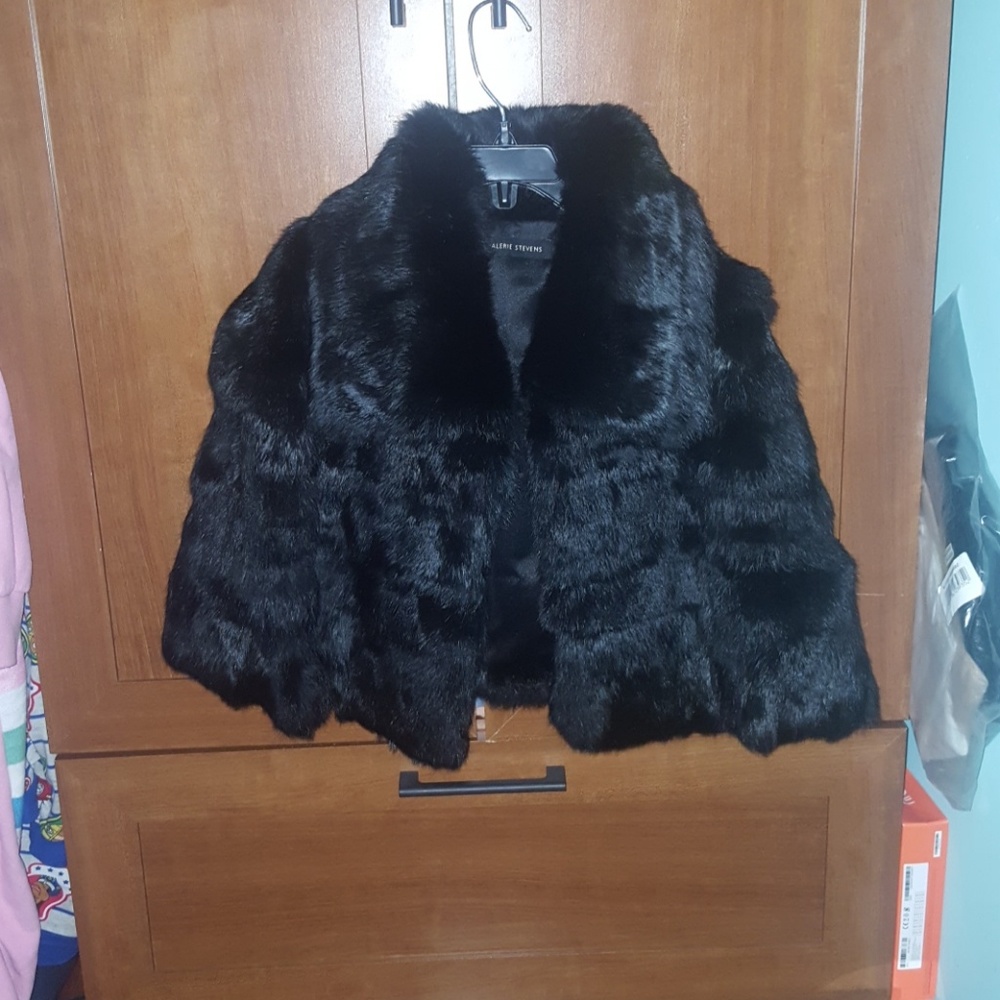 Valerie Stevens Girl Fur Cape